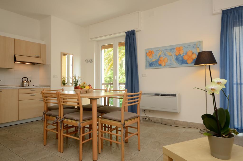 Residence Il Gabbiano Varigotti Δωμάτιο φωτογραφία